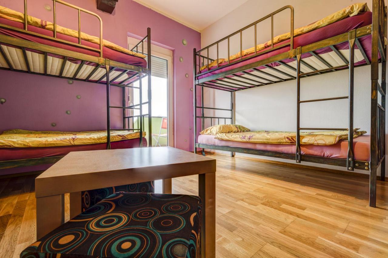 Hostel Ociski Raj Kozina Rom bilde